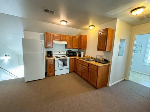 Ideal Retreat Near Ft Wood! Apartment in Ozark Mountains