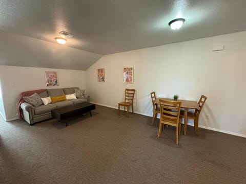 Ideal Retreat Near Ft Wood! Apartment in Ozark Mountains