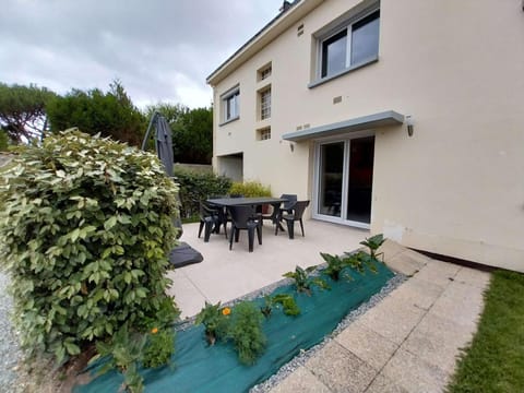 Étel - Appartement 3 pièces spacieux avec Wifi et parking, 2 chambres, 6 pers. - FR-1-479-173 Apartment in Étel