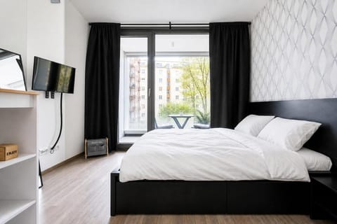 Bed, TV and multimedia, Photo of the whole room