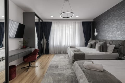 Bed, TV and multimedia, Photo of the whole room, Bedroom, furniture