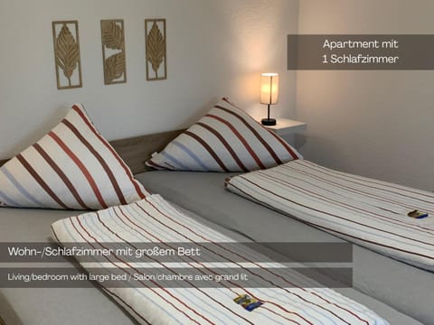 Bed, Living room, Photo of the whole room, Bedroom