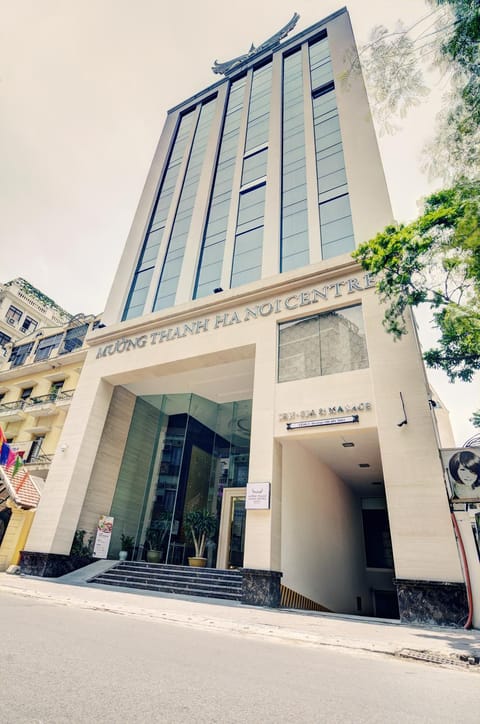Facade/entrance, Off site