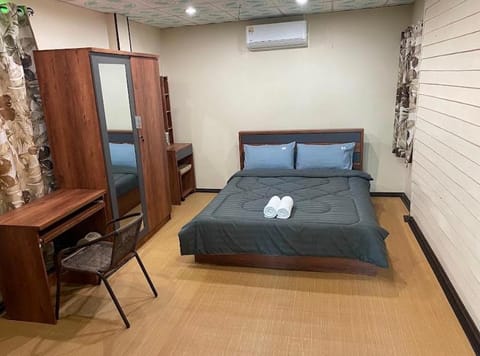 Bed, Bedroom, wardrobe, air conditioner