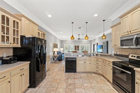 Kitchen or kitchenette, kitchen