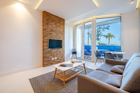 TV and multimedia, Living room, Seating area, Sea view