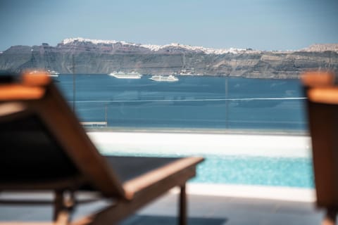 Day, Natural landscape, View (from property/room), Pool view, Sea view, Swimming pool, sunbed