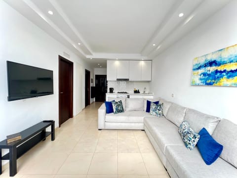 TV and multimedia, Kitchen or kitchenette, Living room