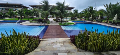 Spring, Day, Natural landscape, Garden, Spa and wellness centre/facilities, Garden view, Pool view, Swimming pool, sunbed