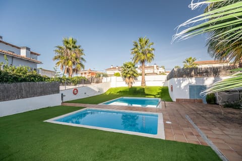 Garden view, Pool view, Swimming pool