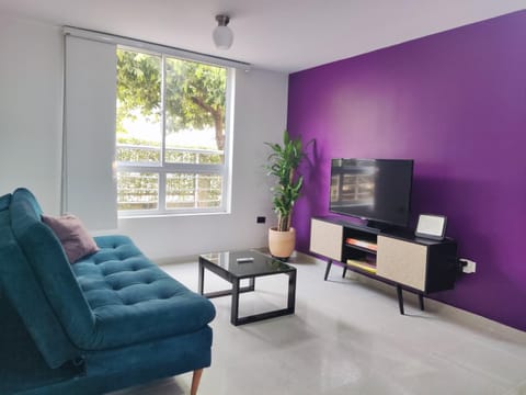 Communal lounge/ TV room
