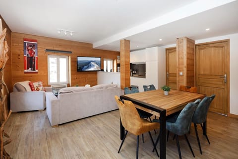 TV and multimedia, Living room, Dining area