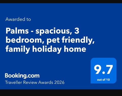 Palms - spacious, 3 bedroom, pet friendly, family holiday home House in Wales