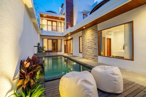 Pool view, Swimming pool, Swimming pool