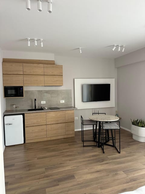 TV and multimedia, Kitchen or kitchenette, Dining area