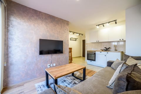 Communal lounge/ TV room, TV and multimedia, Living room