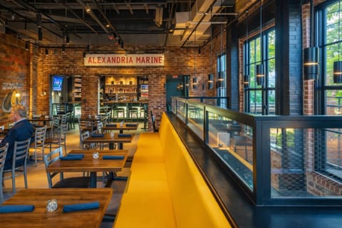 Restaurant/places to eat, Seating area