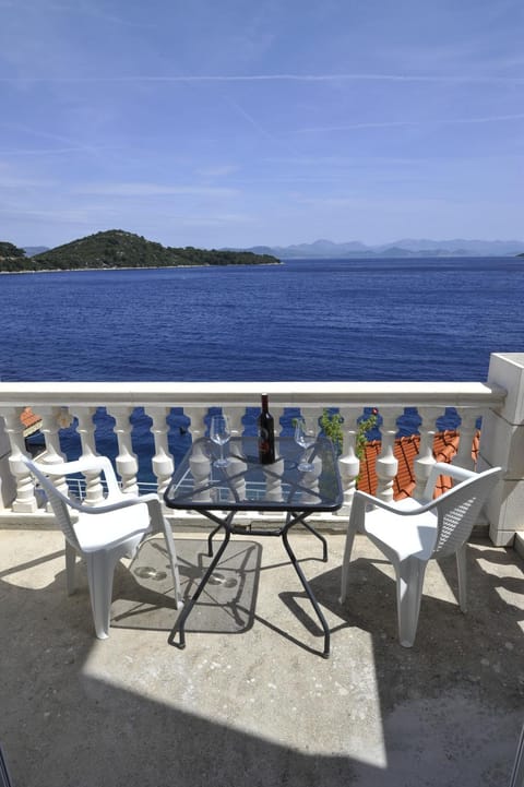 Balcony/Terrace, Seating area, Sea view