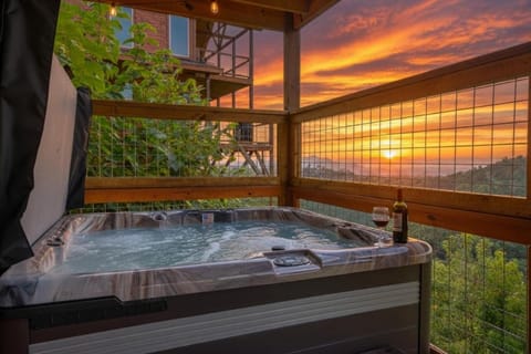 Natural landscape, Hot Tub, Mountain view, Sunset