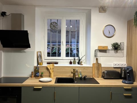 Kitchen or kitchenette, stove