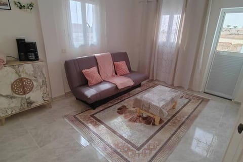 Bed, Living room, Photo of the whole room
