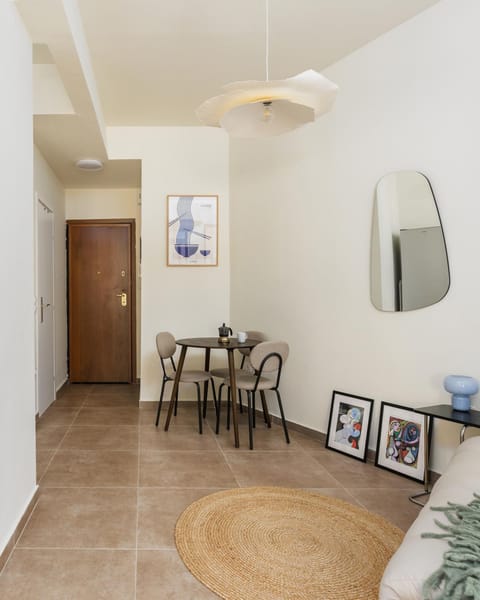 Seating area, Dining area