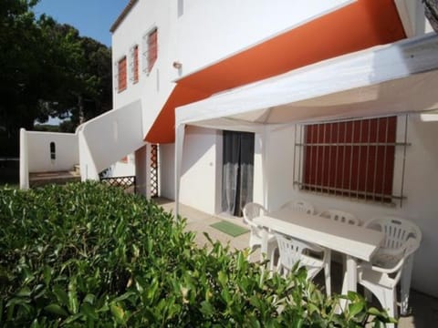 Property building, Patio, Garden, Other, Garden view, furniture