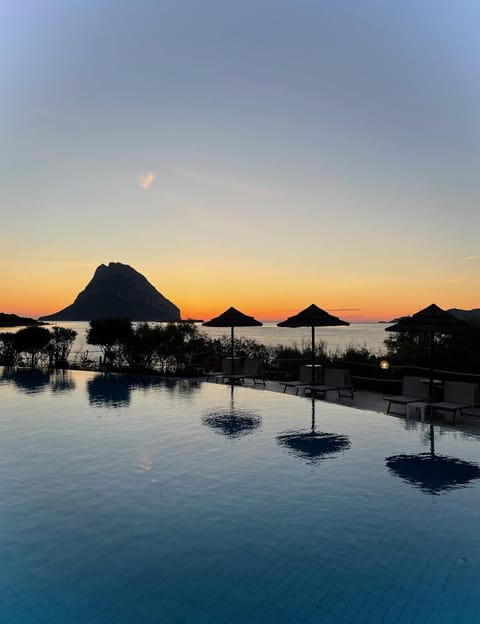 Natural landscape, Pool view, Sea view, Swimming pool, Sunrise