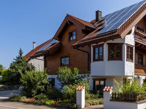 Property building, Garden, Balcony/Terrace