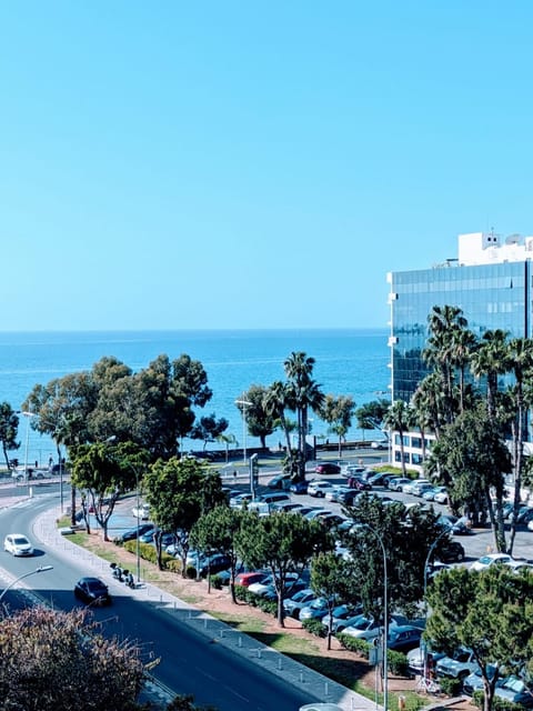 Neighbourhood, City view, Sea view, Location
