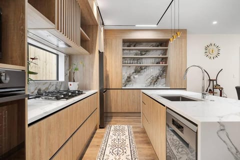 Greenstead Retreat 11 beds, 8 bedrooms, 5 baths House in Auckland