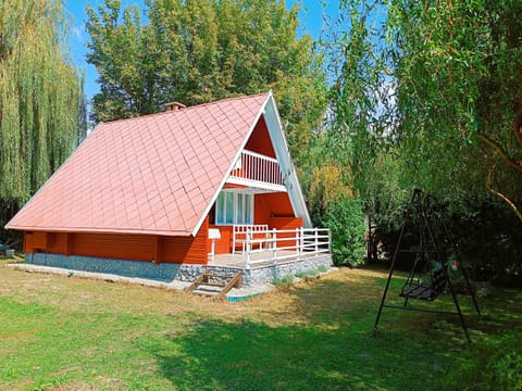 Property building, Natural landscape, Garden