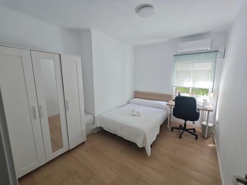 Málaga Stay - San Rafael Apartment in Malaga