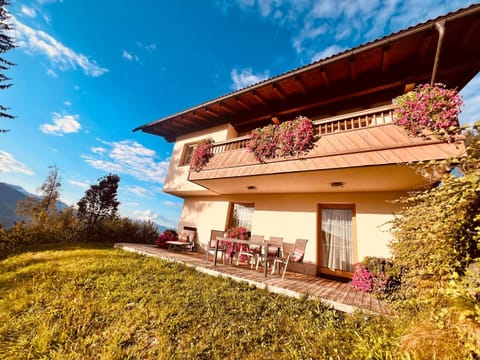 Property building, Spring, Day, Natural landscape, Garden, Garden, View (from property/room), Balcony/Terrace, Balcony/Terrace, Garden view
