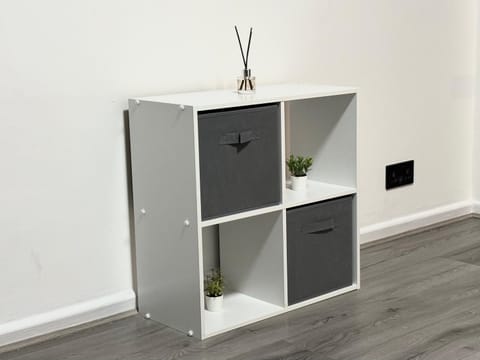 2-Bed Refurbished Home by Birmingham City Centre w- FREE Drive Parking & FREE WiFi House in Metropolitan Borough of Solihull