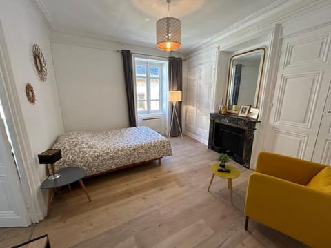 Bed, Living room, Photo of the whole room, Seating area, Bedroom, wardrobe