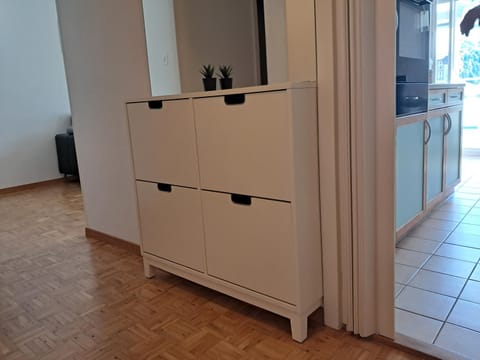 Kitchen or kitchenette, Lobby or reception, wardrobe