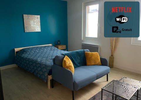 Living room, Photo of the whole room, Bedroom