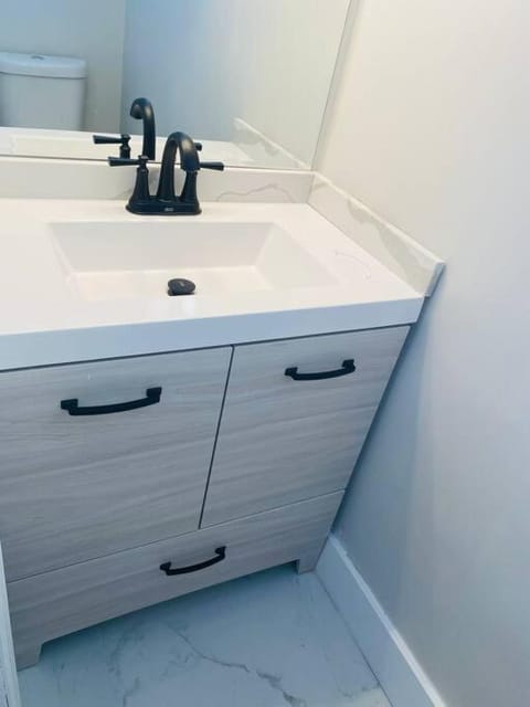 Modern 1BR 1BA Condo 1Block to Aventura Mall Apartment in Aventura