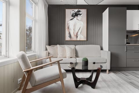 Living room, Seating area, Dining area