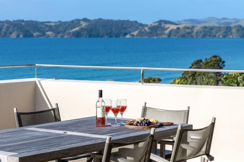 Property building, View (from property/room), View (from property/room), Sea view, Sea view