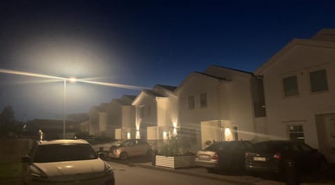 Property building, Patio, Night, Neighbourhood, BBQ facilities, View (from property/room), Food, Street view, Inner courtyard view, Parking, sunbed