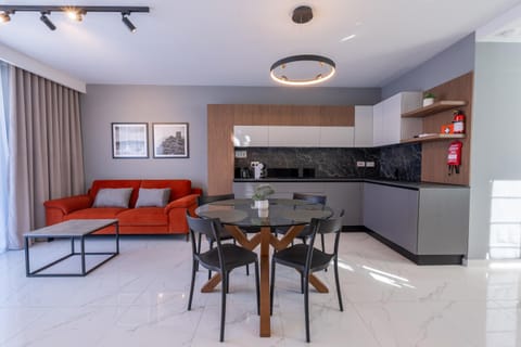 Kitchen or kitchenette, Living room, Seating area