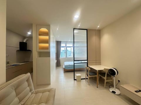 Kitchen or kitchenette, Living room, Seating area