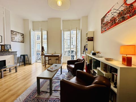 Communal lounge/ TV room, Living room
