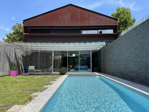 Property building, Facade/entrance, Off site