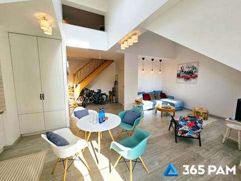 Living room, Seating area, Dining area, wardrobe