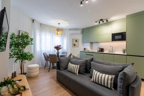 TV and multimedia, Dining area