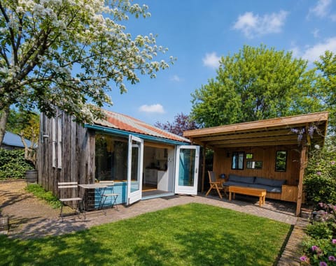 Property building, Garden