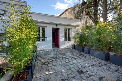 Property building, Parking